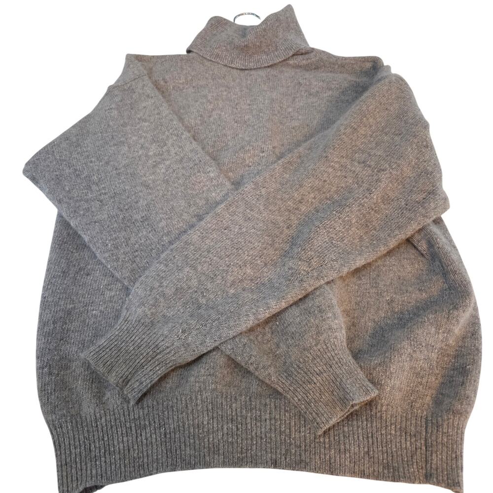Luxury Yarns Women's Turtle Neck Sweater by Valerie Stevens, Size Large - Picture 3 of 7
